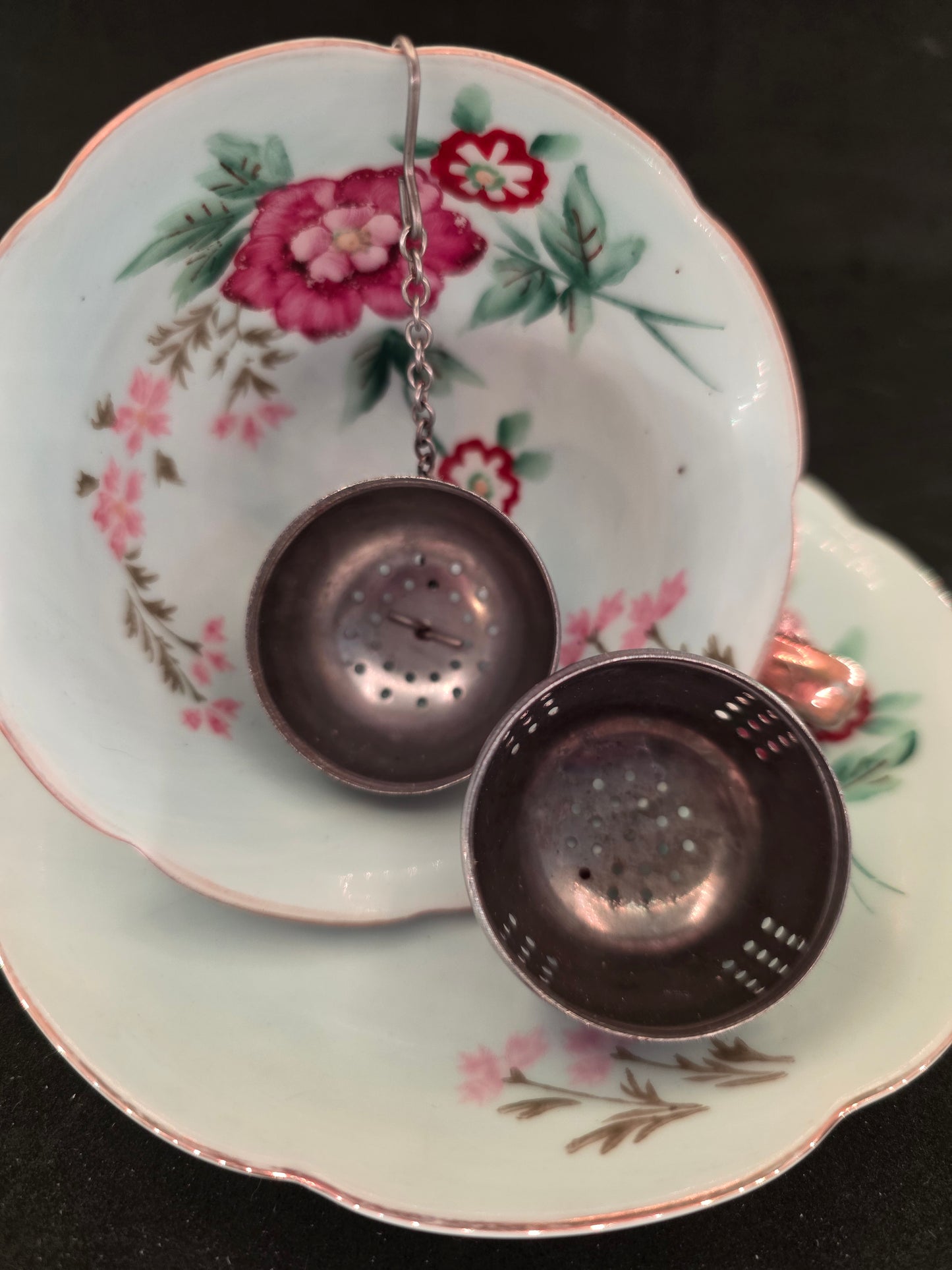 Vintage Stainless Steel Tea Strainer – Timeless Elegance