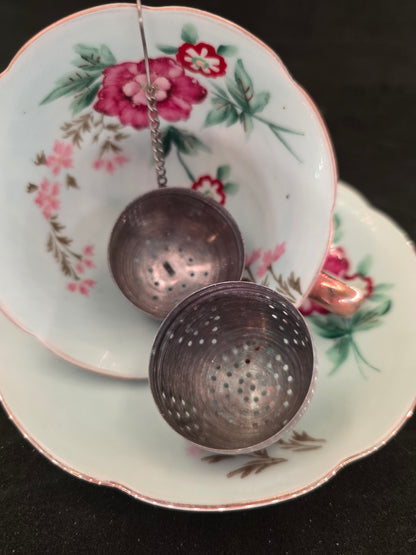 Vintage Stainless Steel Tea Strainer – Timeless Elegance