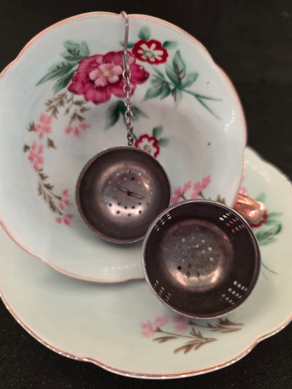Vintage Stainless Steel Tea Strainer – Timeless Elegance