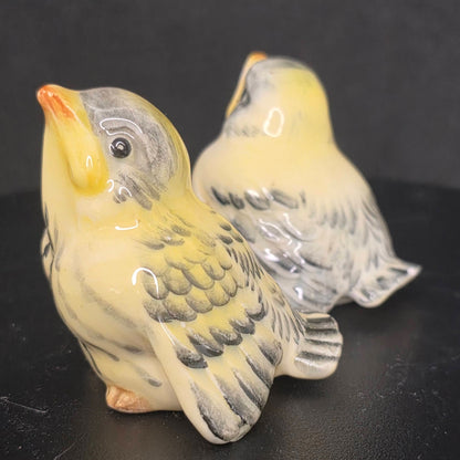 Vintage chickadee salt and pepper shakers, circa 1950s, made in Japan