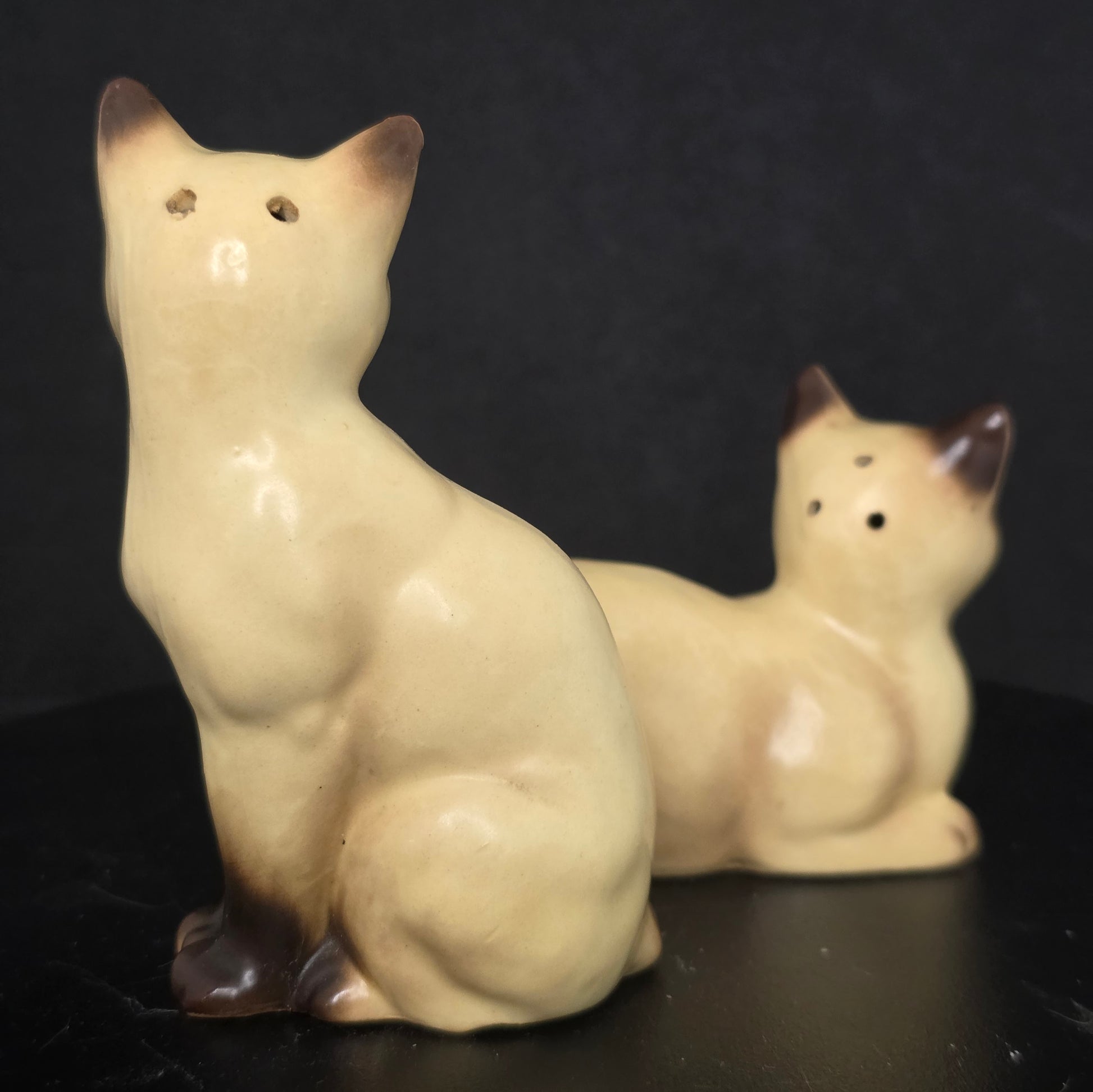 Standing Siamese cat shaker, satin finish ceramic, 4 inches tall