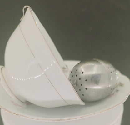 Vintage Stainless Steel Tea Strainer – Timeless Elegance